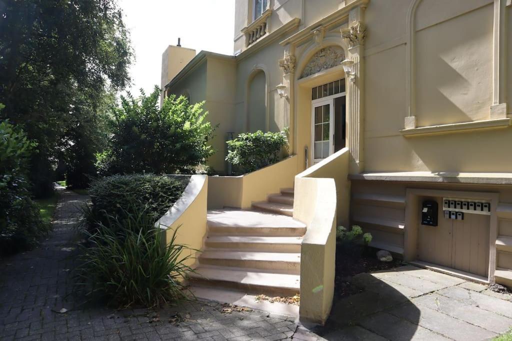 Emily'S Deichbude In Einer Historischen Villa In Dornumersiel Ngoại thất bức ảnh